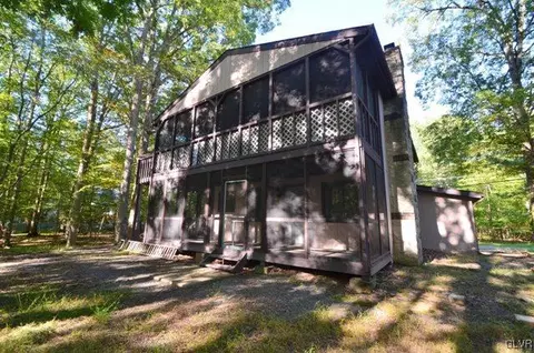 6306 Decker Rd, Saw Creek, PA 18324 photo 1