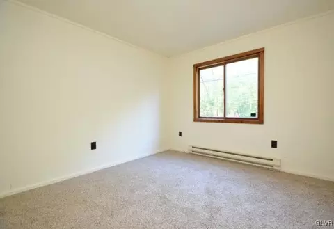 6306 Decker Rd, Saw Creek, PA 18324 photo 7