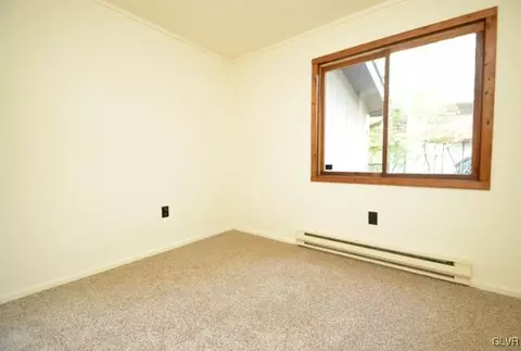 6306 Decker Rd, Saw Creek, PA 18324 photo 11