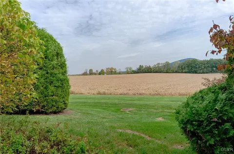 1027 Stone Stack Dr, Bethlehem, PA 18015 photo 19