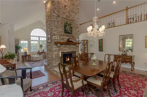 1027 Stone Stack Dr, Bethlehem, PA 18015 photo 3