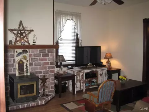 124 Grape St, Fullerton, PA 18052 photo 4