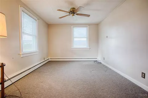 286 E Mountain Rd, Wind Gap, PA 18091 photo 6