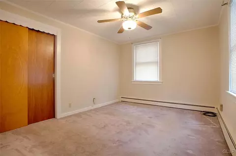 286 E Mountain Rd, Wind Gap, PA 18091 photo 8