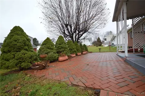 232 Broad St, Bath, PA 18014 photo 6