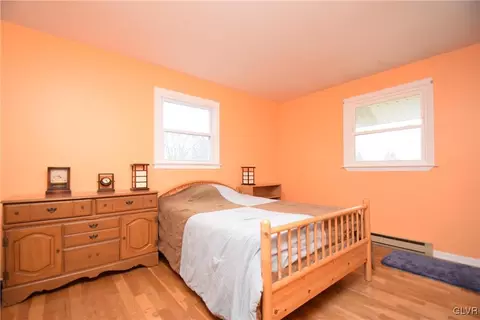 556 Round Table Dr, Nazareth, PA 18064 photo 13