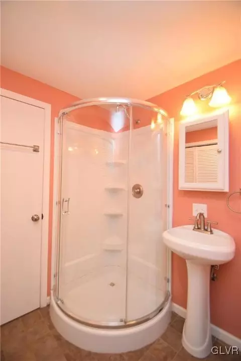 556 Round Table Dr, Nazareth, PA 18064 photo 24