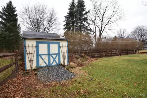 556 Round Table Dr, Nazareth, PA 18064 photo 27