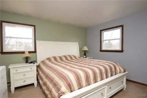 556 Round Table Dr, Nazareth, PA 18064 photo 12