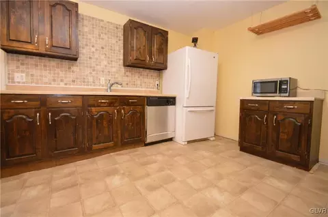 413 E Wall St, Bethlehem, PA 18018 photo 8