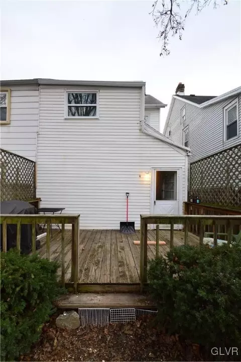 413 E Wall St, Bethlehem, PA 18018 photo 16