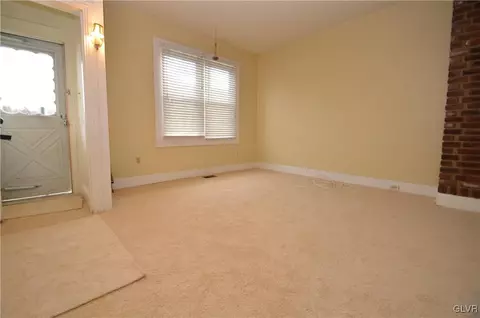 413 E Wall St, Bethlehem, PA 18018 photo 3