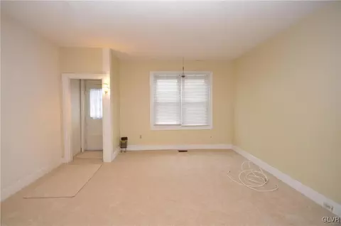 413 E Wall St, Bethlehem, PA 18018 photo 4
