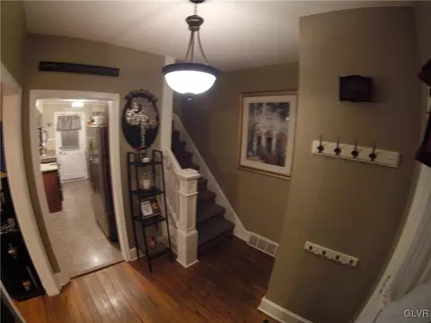 794 Washington Ave, Bethlehem, PA 18017 photo 3