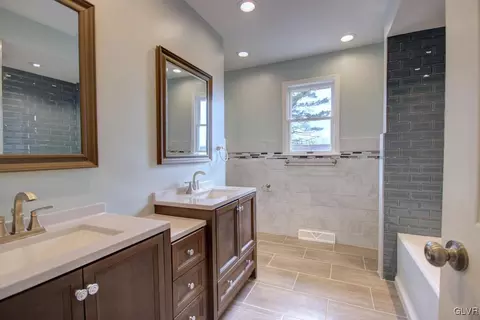 540 E Macada Rd, Bethlehem, PA 18017 photo 16