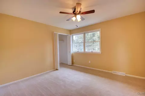 540 E Macada Rd, Bethlehem, PA 18017 photo 14
