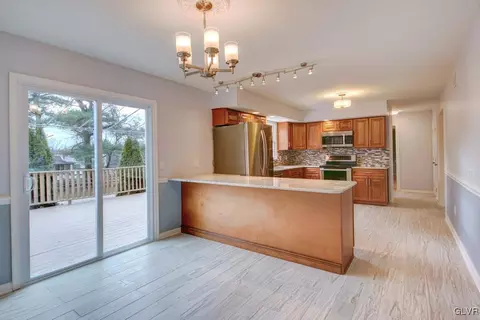 540 E Macada Rd, Bethlehem, PA 18017 photo 8