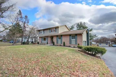 540 E Macada Rd, Bethlehem, PA 18017 photo 2