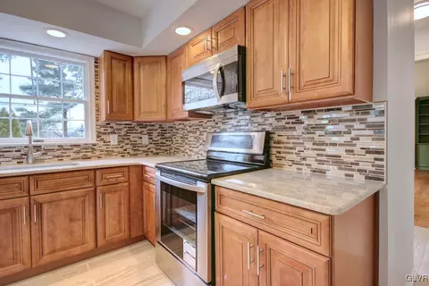 540 E Macada Rd, Bethlehem, PA 18017 photo 9