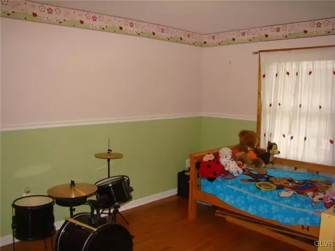 206 E 2nd St, Wind Gap, PA 18091 photo 20
