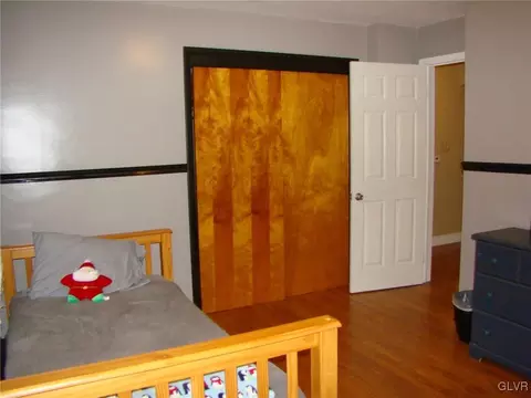 206 E 2nd St, Wind Gap, PA 18091 photo 18