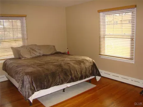 206 E 2nd St, Wind Gap, PA 18091 photo 15