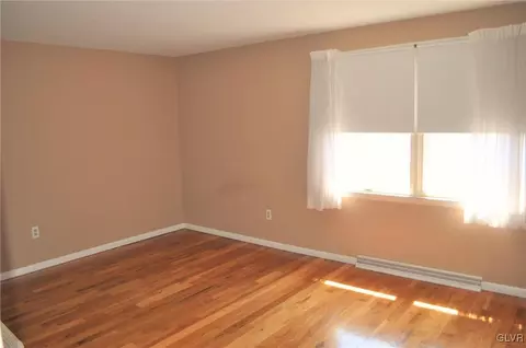 325 Spring St, Bethlehem, PA 18018 photo 8