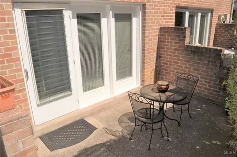 325 Spring St, Bethlehem, PA 18018 photo 16