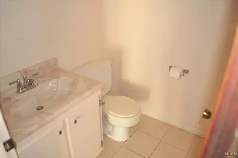 325 Spring St, Bethlehem, PA 18018 photo 14