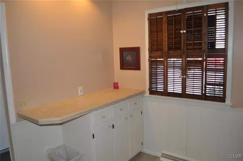 325 Spring St, Bethlehem, PA 18018 photo 4