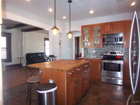 27 E Union Blvd, Bethlehem, PA 18018 photo 6