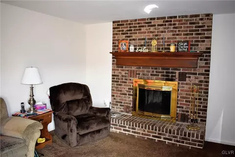 1748 Crowder Ave, Reading, PA 19607 photo 3