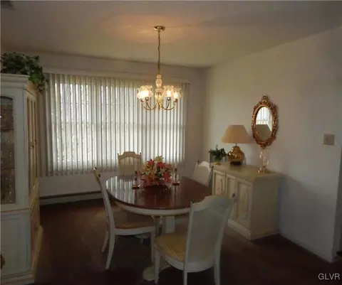 2449 Fox Rd, Bath, PA 18014 photo 13