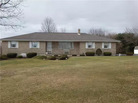 2449 Fox Rd, Bath, PA 18014 photo 1