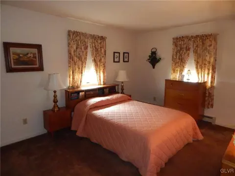 2449 Fox Rd, Bath, PA 18014 photo 16