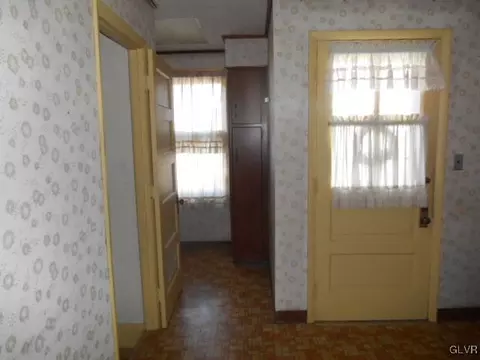 327 E Union Blvd St, Bethlehem, PA 18018 photo 10