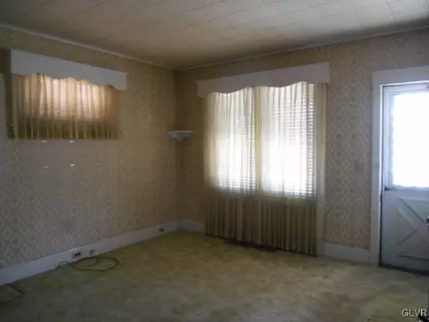 327 E Union Blvd St, Bethlehem, PA 18018 photo 6