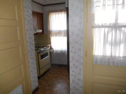 327 E Union Blvd St, Bethlehem, PA 18018 photo 11