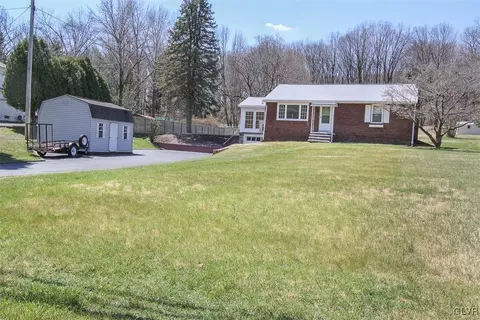 516 Spring Valley Rd, Reading, PA 19604 photo 24