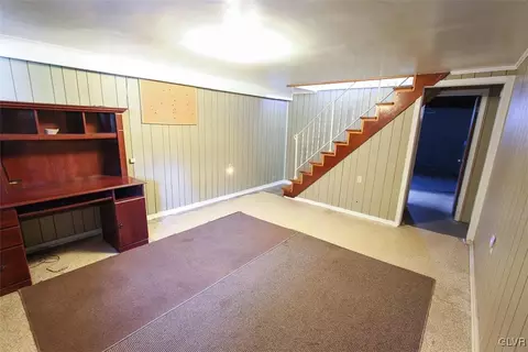 516 Spring Valley Rd, Reading, PA 19604 photo 15