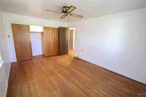 516 Spring Valley Rd, Reading, PA 19604 photo 14