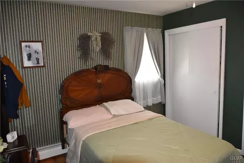 250 E 2nd St, Wind Gap, PA 18091 photo 8