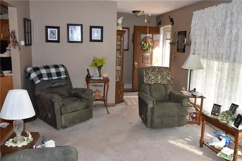 250 E 2nd St, Wind Gap, PA 18091 photo 6