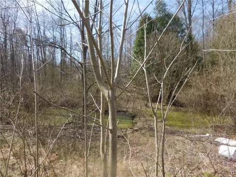 230 E Mountain Rd, Wind Gap, PA 18091 photo 4