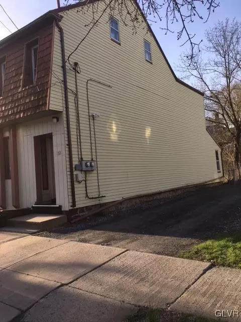 52 Union Blvd E, Bethlehem, PA 18018 photo 2