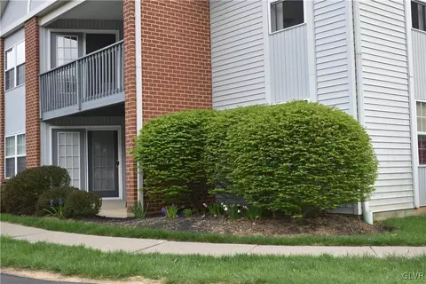 4952 Cheryl Dr, Bethlehem, PA 18017 photo 3