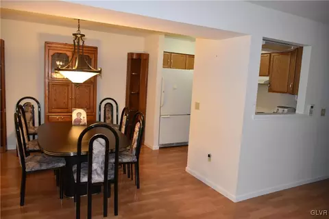 4952 Cheryl Dr, Bethlehem, PA 18017 photo 6