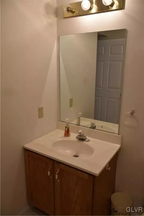 4952 Cheryl Dr, Bethlehem, PA 18017 photo 14