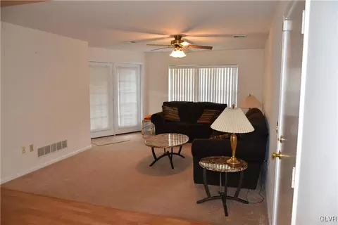 4952 Cheryl Dr, Bethlehem, PA 18017 photo 5