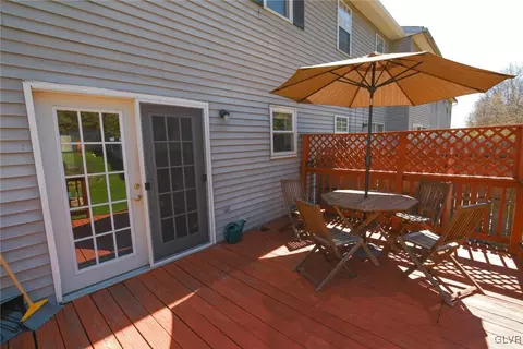 512 Old Forge Dr, Bath, PA 18014 photo 24